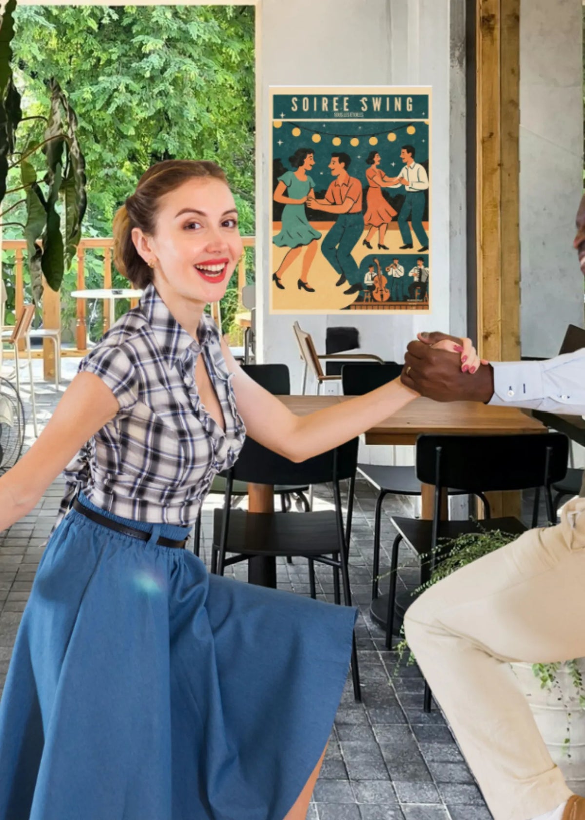 Affiche rétro « Soirée Swing », vert et ocre, au mur derrière une danseuse en jupe bleue sur une terrasse.