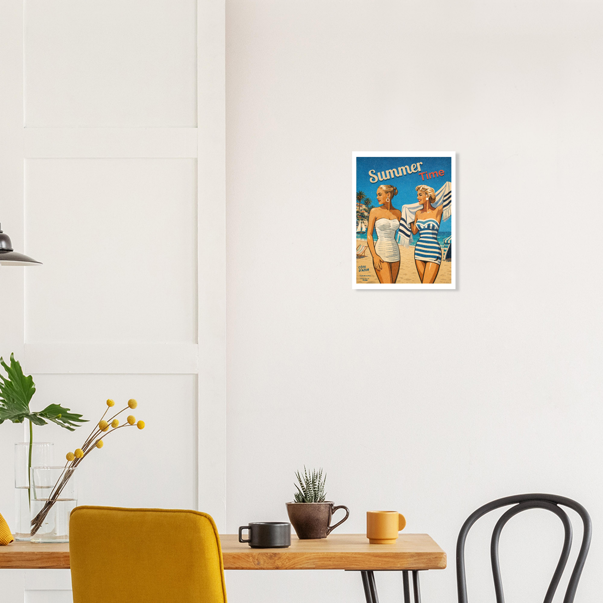 Affiche vintage Summer Time dans une salle à manger moderne – décoration murale rétro Côte d'Azur années 50 – StudioRetroPop®