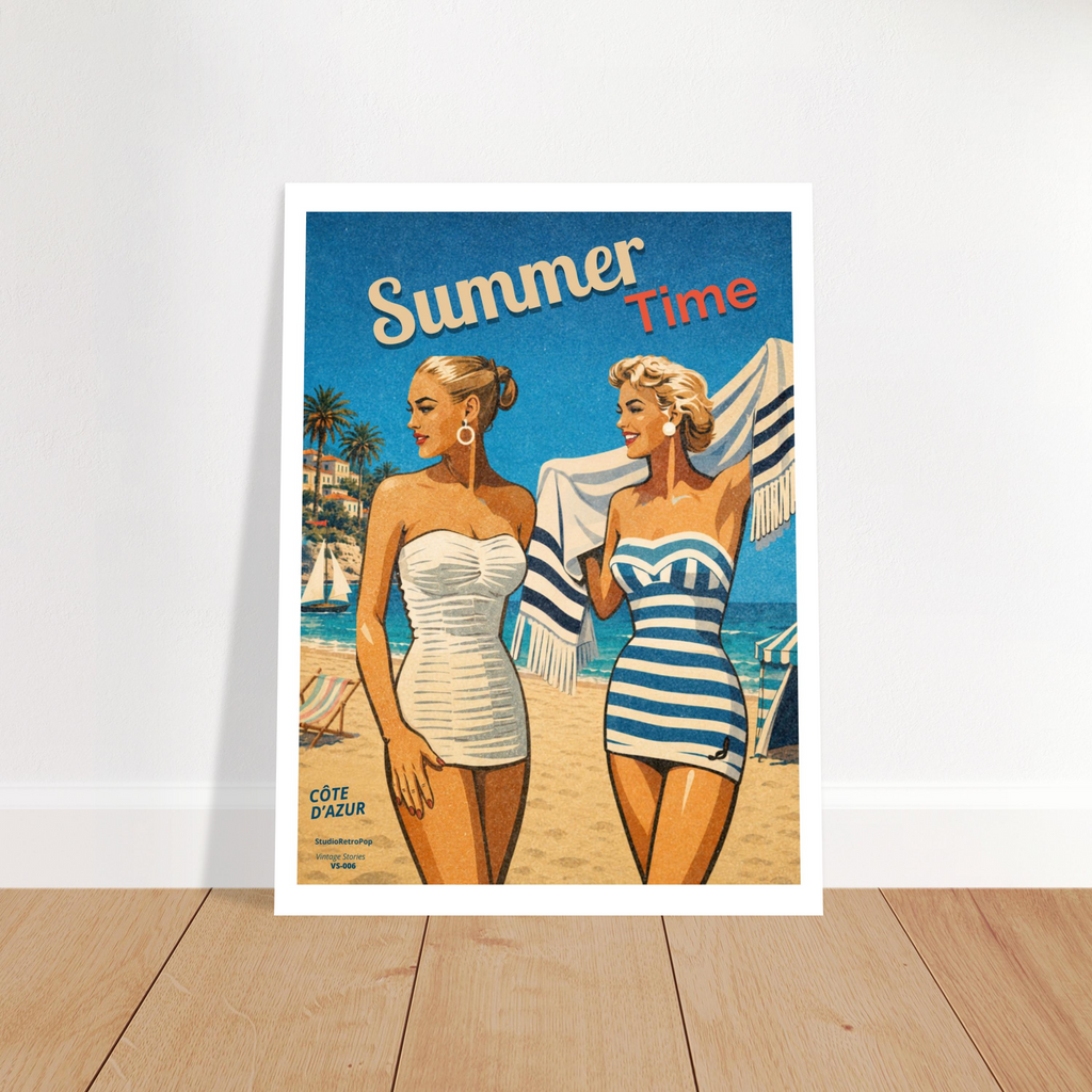 Affiche Summer Time posée sur parquet – Côte d'Azur style vintage 50s, impression HD papier FSC® – StudioRetroPop® Vintage Stories VS-006